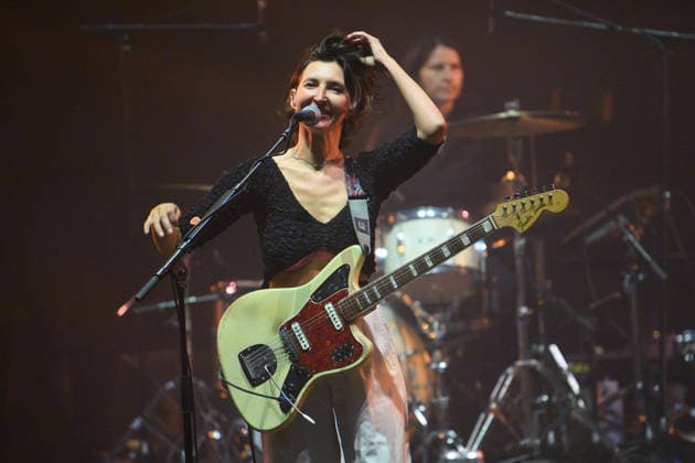 Warpaint Perform at Meltdown Festival 2026, Royal Festival Hall, London, UK - 11 June 2026 Lead singer guitarist Emily Kokal of American indie rock band Warpaint performs at The Meltdown Festival at Royal Festival Hall in London, England, UK on Thursday 11 June 2026., Credit:Justin Ng Avalon UK, England, London, Royal Festival Hall  Copyright: xJustinxNgx xAvalonx 1109570349