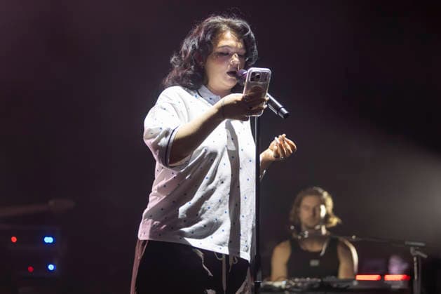 Lola Young performs at Manchester Apollo Lola Young performs at Manchester Apollo, Manchester, England, 11th June 2026, Credit:Mike Gray MIKE GRAY - B4227 Avalon  Copyright: xMikexGrayx xMIKExGRAYx-xB4227x xAvalonx 1109565638