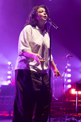 Lola Young performs at Manchester Apollo Lola Young performs at Manchester Apollo, Manchester, England, 11th June 2026, Credit:Mike Gray MIKE GRAY - B4227 Avalon  Copyright: xMikexGrayx xMIKExGRAYx-xB4227x xAvalonx 1109565769