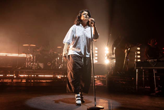 Lola Young performs at Manchester Apollo Lola Young performs at Manchester Apollo, Manchester, England, 11th June 2026, Credit:Mike Gray MIKE GRAY - B4227 Avalon  Copyright: xMikexGrayx xMIKExGRAYx-xB4227x xAvalonx 1109565782