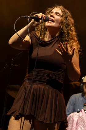 Annabelle Dinda performs at Manchester Apollo Annabelle Dinda performs at Manchester Apollo, Manchester, England, 11th June 2026, Credit:Mike Gray MIKE GRAY - B4227 Avalon  Copyright: xMikexGrayx xMIKExGRAYx-xB4227x xAvalonx 1109566055