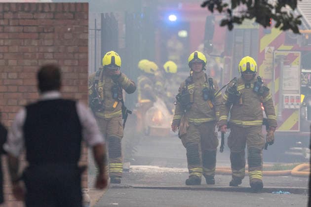 June 12, 2026, London, London, UK: London, UK. Emergency services are at the scene in Brent, north London, after a huge fire broke out in an electronic warehouse. London UK  - ZUMAl94_ 20260612_zaf_l94_006 Copyright: xMarcinxNowakx