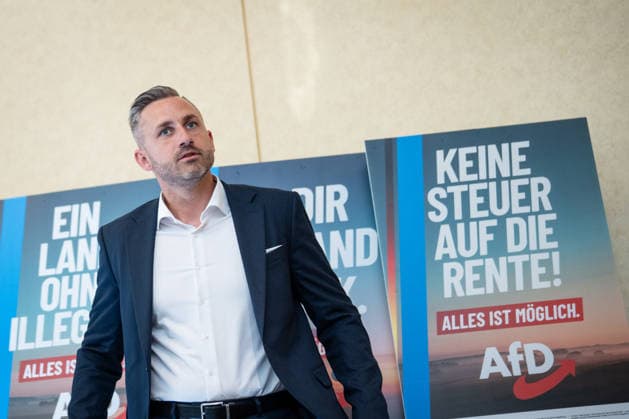 Ulrich Siegmund, Spitzenkandidat zur bevorstehenden Landtagswahl während der Kampagnenvorstellung im Ratswaage Hotel Magdeburg;Vorstellung Wahlkampagne der AfD zur Landtagswahl 2026 in Sachsen-Anhalt, Magdeburg Sachsen-Anhalt Deutschland Ratswaage Hotel *** Ulrich Siegmund, top candidate for the upcoming state election during the campaign presentation at the Ratswaage Hotel Magdeburg Presentation of the AfD election campaign for the 2026 state election in Saxony-Anhalt, Magdeburg Saxony-Anhalt Germany Ratswaage Hotel