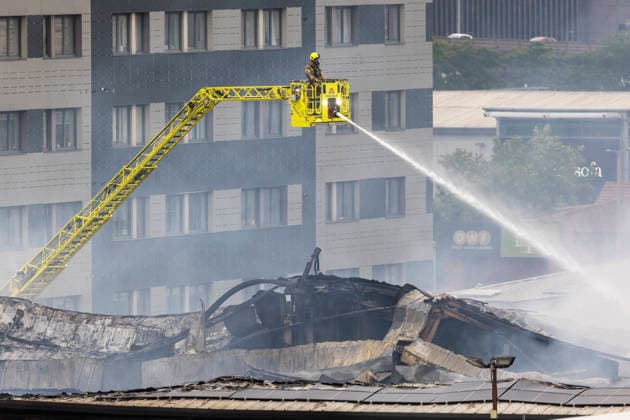 June 12, 2026, London, London, UK: London, UK. Emergency services are at the scene in Brent, north London, after a huge fire broke out in an electronic warehouse. London UK  - ZUMAl94_ 20260612_zaf_l94_009 Copyright: xMarcinxNowakx