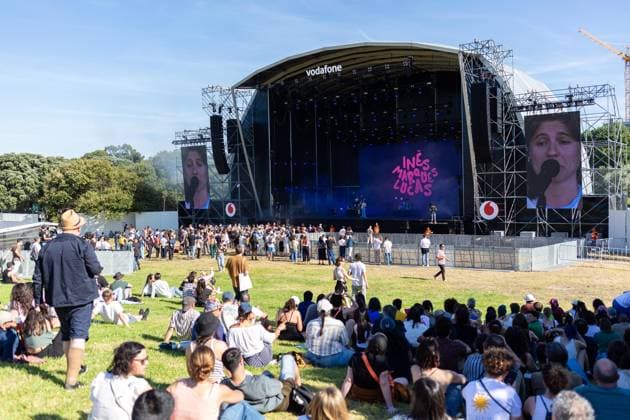 June 11, 2026, Porto, Portugal: Portuguese singer InÃªs Marques Lucas performs during the Primavera Sound Porto 2026 at Parque da Cidade on the first day of the festival. Porto Portugal  - ZUMAs197 20260611_aaa_s197_598 Copyright: xDiogoxBaptistax