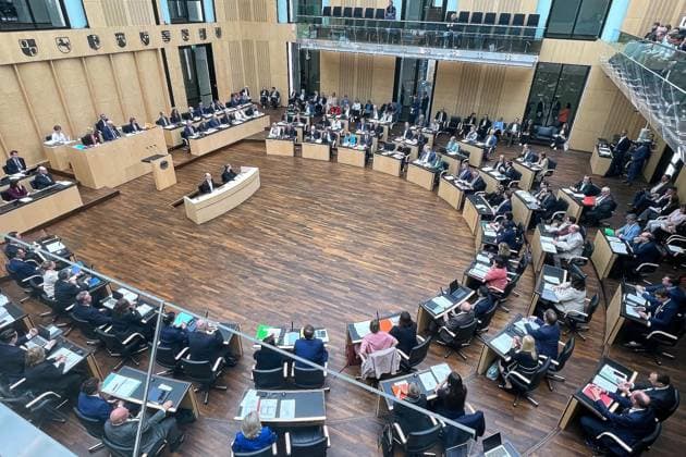 Berlin, Deutschland, 12.06.2026: Bundesrat: 1066. Sitzung des Bundesrates: Blick ins Plenum *** Berlin, Germany, 12 06 2026 Bundesrat 1066 Meeting of the Bundesrat View into the plenum Copyright: xdtsxNachrichtenagenturx dts_122718