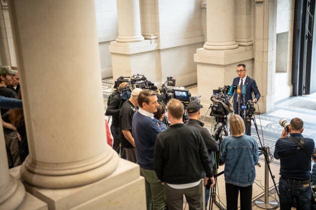 Cem Özdemir, Ministerpräsident von Baden-Württemberg, gibt bei seiner Ankunft im Bundesrat ein Pressestatement;Bundesratssitzung vom 12. Juni 2026, Berlin Berlin Deutschland Bundesrat *** Cem Özdemir, Minister-President of Baden Württemberg, gives a press statement on his arrival at the Bundesrat Bundesrat meeting on June 12, 2026, Berlin Berlin Germany Bundesrat