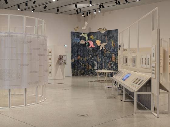 11.06.2026 xkhx Kassel, Grimmwelt ZWISCHEN GESTALTEN - Einzelausstellung zur Künstlerin Helga Gebert *** 11 06 2026 xkhx Kassel, Grimmwelt ZWISCHEN GESTALTEN Solo exhibition on the artist Helga Gebert KH