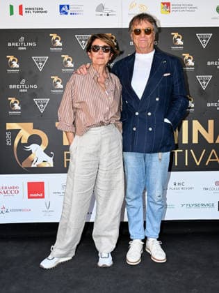 IPA85604084 - Taormina, 72nd Taormina Film Fest 2026 Day 3 Photocall featuring Brunello Cucinelli and Saul Nanni In the photo: Brunello Cucinelli with his wife Federica Benda  Copyright: xMaurizioxD Avanzox xDxAvanzo Mangiarottix 85604084