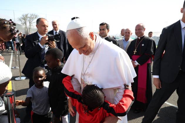 Pope Leo XIV meets with migrants at Las Raíces Center Santa Cruz de Tenerife Pope Leo XIV during a meeting with migrants at Las Raíces Center, June 12, 2026, in San Cristóbal de La Laguna, Santa Cruz de Tenerife, Canary Islands Spain Pope Leo XIV visits the Las Raíces Emergency Reception and Referral Center in order to learn first-hand about the reality of migration in the Canary Islands and to meet directly with the migrants who are welcomed there 12 JUNE 2026 PAPAL VISIT Alejandro J Rosa San Cristobal de La Laguna, Sant San Cristobal de La Laguna, Sant Espana  Copyright: xAlejandroxJ.xRosa ACFI EuropaxPrx 7591181