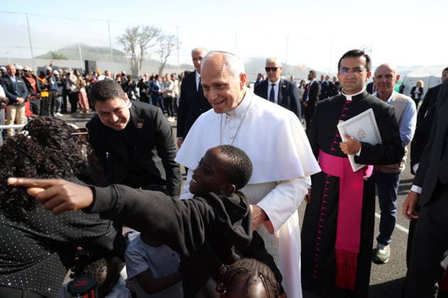 Pope Leo XIV meets with migrants at Las Raíces Center Santa Cruz de Tenerife Pope Leo XIV during a meeting with migrants at Las Raíces Center, June 12, 2026, in San Cristóbal de La Laguna, Santa Cruz de Tenerife, Canary Islands Spain Pope Leo XIV visits the Las Raíces Emergency Reception and Referral Center in order to learn first-hand about the reality of migration in the Canary Islands and to meet directly with the migrants who are welcomed there 12 JUNE 2026 PAPAL VISIT Alejandro J Rosa San Cristobal de La Laguna, Sant San Cristobal de La Laguna, Sant Espana  Copyright: xAlejandroxJ.xRosa ACFI EuropaxPrx 7591182