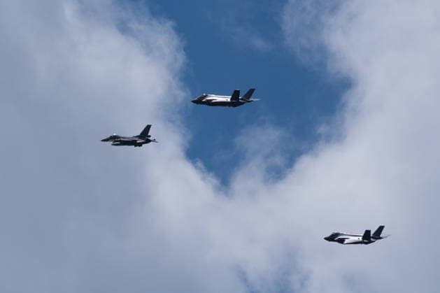 June 12, 2026, Warsaw, Masovian Voivodeship, Poland: Escorted by a Polish F-16 fighter jet, two of Poland s first F-35 jets fly in the skies over Warsaw during a ceremonial flyover dubbed Welcome to Poland by the Polish Ministry of National Defence. The F-35 jets were delivered to the Polish Air Force in May as part of a 4.6 billion dollar deal with the U.S. and conducted a low flyover the cities of Gdansk, Warsaw, and Krakow as part of the inaugural flight. Warsaw Poland - ZUMAk204 20260612_zip_k204_006 Copyright: xRomanxKozielx