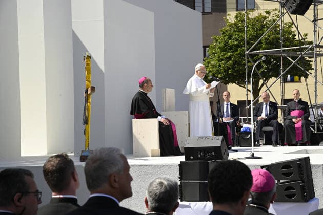 Pope Leo XIV meets with migrants in San Cristobal de La Laguna Tenerife Pope Leo XIV during a meeting with the realities of integration of migrants, in the Plaza del Cristo de La Laguna, June 12, 2026, in San Cristobal de La Laguna, Santa Cruz de Tenerife, Canary Islands Spain During the meeting the Pontiff listened to the testimonies of migrants and of organizations that welcome them and gave a speech focused on dignity, integration and hope 12 JUNE 2026 Eloísa Pérez San Cristobal de La Laguna, Sant San Cristobal de La Laguna, Sant Espana  Copyright: xEloisaxPÃ rezx xACFIx xEuropaxPrex 7591531