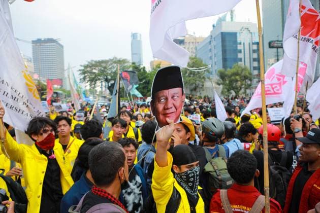 Student Protest Against Various Indonesian Government Policies JAKARTA, INDONESIA JUNE 12, 2026: Students take part in a protest in Jakarta, Indonesia. The demonstrators demand that the government stop wasteful state budget spending, lower the prices of basic necessities and fuel, stop the Free Nutritious Meals Program (MBG) and the development of Red and White Village Cooperatives (KDMP), end militarism in civilian affairs, and acknowledge its mistakes instead of denying responsibility. Photo by Dwi Prasetya JNA Press. (Photo by Dwi Prasetya JNA Press via Nexpher Images) Jakarta Jakarta