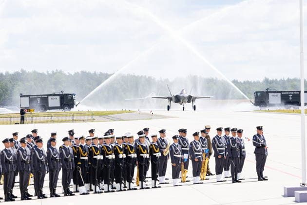 Lask 11.06.2026. The ceremony of official acceptance of F-35 aircraft into the Polish Armed Forces in 32nd Tactical Air Base Ceremonia oficjalnego przyjecia samolotow F-35 do Sil Zbrojnych w 32 Bazie Lotnictwa Taktycznego w Lasku. Persons Shown: Mysliwiec F-35 Husarz Fot. Antoni Byszewski Arena Akcji NEWSPIX.PL --- newspix.pl POLAND OUT! 