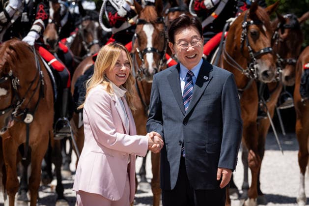 Italian Prime Minister Giorgia Meloni receives the President of the Republic of Korea, Lee Jae Myung, at Villa Doria Pamphilj in Rome, Italy on 12 June 2026. Italian Prime Minister Giorgia Meloni receives the President of the Republic of Korea, Lee Jae Myung, at Villa Doria Pamphilj in Rome, Italy on 12 June 2026., Credit:Stefano Costantino TTL Stefano Costantino Avalon Italy, Rome  Copyright: xStefanoxCostantinoxTTLx xStefanoxCostantinox xAvalonx 1109670070