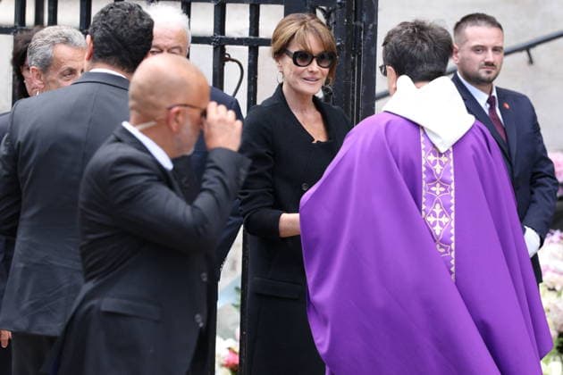 Bernadette Chirac Funeral - Paris Nicolas Sarkozy and Carla Bruni during funeral ceremony of Bernadette Chirac, widow of former French president Jacques Chirac at Sainte-Clotilde basilica in Paris, France on June 12, 2026. Bernadette Chirac died on June 5, 2026, aged 93. Photo by Jerome Domine ABACAPRESS.COM Paris France  Copyright: xDominexJerome ABACAx