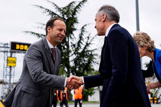 June 12, 2026, Paris, France: Prime Minister Mark Carney, right, shakes hands with Mr. Francois Mandron of the Official Reception Department in Paris, on Friday, June 12, 2026. Paris France  - ZUMAc35_ 20260612_zaf_c35_004 Copyright: xChristopherxKatsarovx
