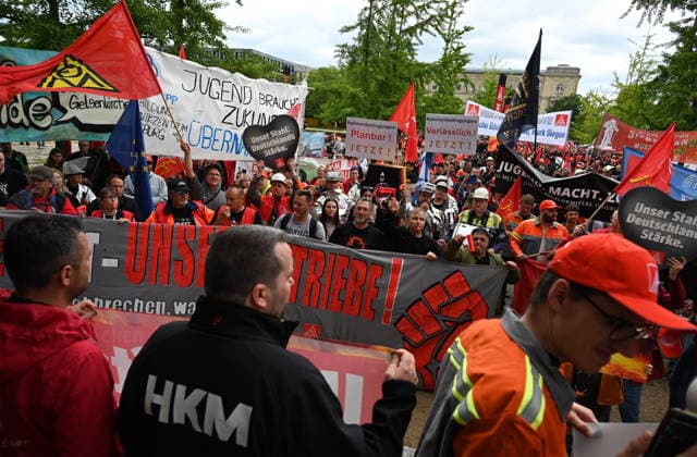 Rally of steel industry employees in Berlin BERLIN, GERMANY - JUNE 12: Steel industry employees take part in a rally in support of the steel sector in Berlin, Germany, on June 12, 2026. The rally, led by IG Metall, marched from the Brandenburg Gate to the Federal Ministry for Economic Affairs, calling for support for the German steel industry and urging not to abandon industry modernization programs. Volodymyr Sindieiev Anadolu Berlin Germany. Editorial use only. Please get in touch for any other usage.  Copyright: x2026xAnadoluxVolodymyrxSindieievx