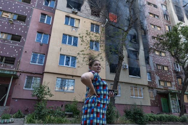 Aftermath of Russian attack on Ukraine s Druzhkivka DRUZHKIVKA, UKRAINE - JUNE 12: Residents report a fire in their building entrance following the impact of a Russian FPV drone in Druzhkivka, Ukraine, 12 June 2026 Diego Herrera Carcedo Anadolu Druzhkivka Ukraine. Editorial use only. Please get in touch for any other usage.  Copyright: x2026xAnadoluxDiegoxHerreraxCarcedox