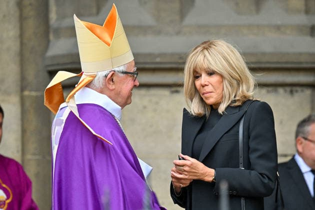 Brigitte Macron, la première dame de France, aux obèques de B Chirac en la basilique Sainte Clotilde à Paris 7ème le 12 juin 2026 The former first lady of France died on June 5, 2026 at the age of 93 Jacovides Liewig Bestimage The funeral of B Chirac in the Sainte Clotilde Basilica in Paris 7th arrondissement on June 12, 2026 The former first lady of France died on June 5, 2026 at the age of 93 Paris France  Copyright: xJacovidesx xLiewigx xBestimagexJacovidesx xLiewigx xBestimagex