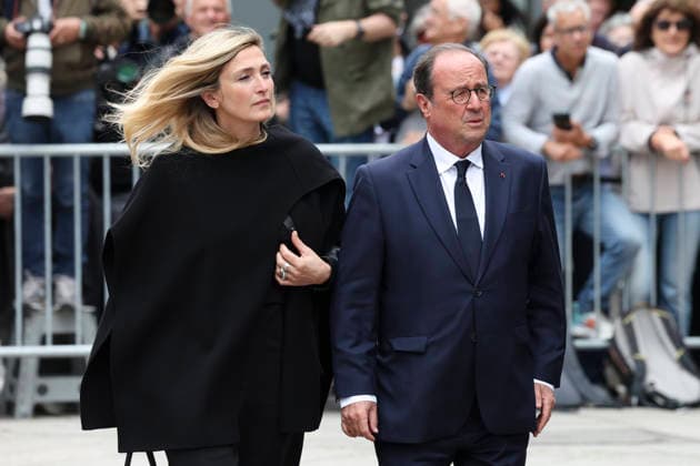 NEWS : Obseques de Bernadette Chirac - Paris - 12 06 2026 Obseques de Bernadette Chirac dans la basilique Sainte-Clotilde Ã Paris - Francois Hollande et Julie Gayet ParisFrance  Copyright: xMichaelxBaucherx