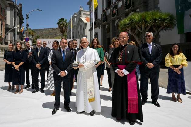 SPAIN - POPE LEO XIV LEADS A HOLY MASS AT THE PORT OF SANTA CRUIZ DE TENERIFE , ON THE CANARY ISLAND OF TENERIFE - 2026 6 12 Spain, Vatican, 2026 6 12 Pope Leo XIV leads a Holy mass at the port of Santa Cruz de Tenerife, on the Canary Island of Tenerife EDITORIAL USE ONLY - NO BOOKS Copyright: xVATICANxMEDIA CPPx