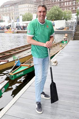 Michael Stich beim 20. Drachenbootrennen 2026 der Michael Stich Stiftung auf der Alster. Hamburg, 12.06.2026 *** Michael Stich at the 20 Dragon Boat Race 2026 of the Michael Stich Foundation on the Alster Hamburg, 12 06 2026 Foto:xgbrcix xFuturexImagex drachenboot_6611