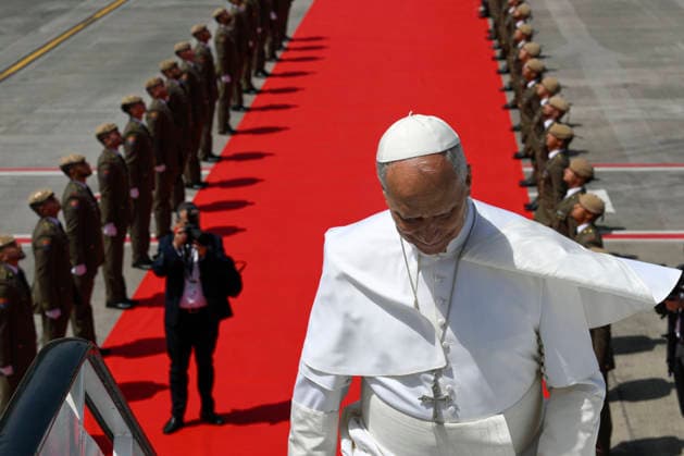 SPAIN - POPE LEO XIV BOARDING HIS PLACE AT LOS RODEOS INTERNATIONAL AIRPORT IN THE CANARY ISLAND OF TENERIFE - 2026 6 12 Spain, Vatican, 2026 6 12 Pope Leo XIV boarding his plane at Los Rodeos International Airport on the Canary Island of Tenerife EDITORIAL USE ONLY - NO BOOKS Copyright: xVATICANxMEDIA CPPx