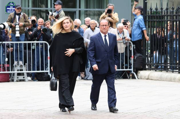 Bernadette Chirac Funeral - Paris Julie Gayet and Francois Hollande during funeral ceremony of Bernadette Chirac, widow of former French president Jacques Chirac at Sainte-Clotilde basilica in Paris, France on June 12, 2026. Bernadette Chirac died on June 5, 2026, aged 93. Photo by Alain Guizard ABACAPRESS.COM Paris France  Copyright: xABACAx