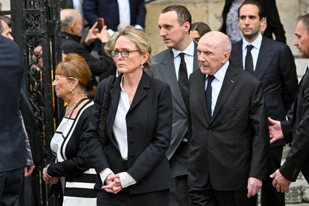 Claude Chirac, Martin Rey Chirac, François Pinault aux obèques de B Chirac en la basilique Sainte Clotilde à Paris 7ème le 12 juin 2026 The former first lady of France died on June 5, 2026 at the age of 93 Jacovides Liewig Bestimage The funeral of B Chirac in the Sainte Clotilde Basilica in Paris 7th arrondissement on June 12, 2026 The former first lady of France died on June 5, 2026 at the age of 93 Paris France  Copyright: xJacovidesx xLiewigx xBestimagexJacovidesx xLiewigx xBestimagex