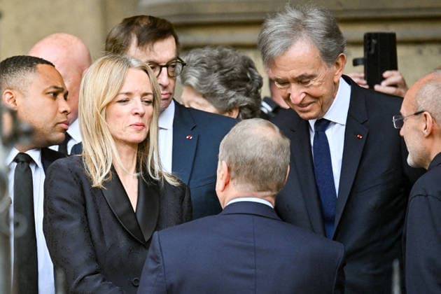 Delphine Arnault and her father Bernard Arnault at the funeral of B Chirac in the Sainte Clotilde Basilica in Paris 7th arrondissement on June 12, 2026 The former first lady of France died on June 5, 2026 at the age of 93 Jacovides Liewig Bestimage The funeral of B Chirac in the Sainte Clotilde Basilica in Paris 7th arrondissement on June 12, 2026 The former first lady of France died on June 5, 2026 at the age of 93 Paris France  Copyright: xJacovidesx xLiewigx xBestimagexJacovidesx xLiewigx xBestimagex