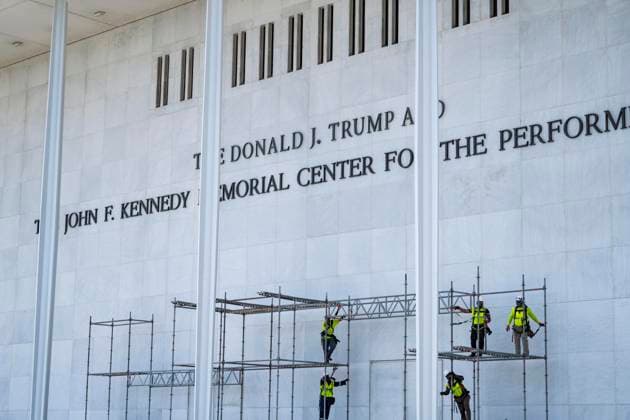 June 12, 2026, Washington, District Of Columbia, USA: Workers prepare to remove the name of United States President Donald J Trump from the facade of the John F. Kennedy Memorial Center for the Performing Arts in Washington, DC, USA, after a federal judge ordered that President Trump s name be removed from the building on Friday, June 12, 2026 Washington USA - ZUMAs152 20260612_faa_s152_004 Copyright: xAndrewxThomasx