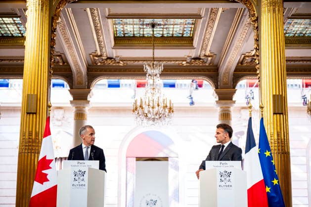 June 12, 2026, Paris, France: Canadian Prime Minister Mark Carney, left, and French President Emmanuel Macron give remarks at the Palais de löÄÃ Elysee in Paris, on Friday, June 12, 2026. Paris France  - ZUMAc35_ 20260612_zaf_c35_072 Copyright: xChristopherxKatsarovx