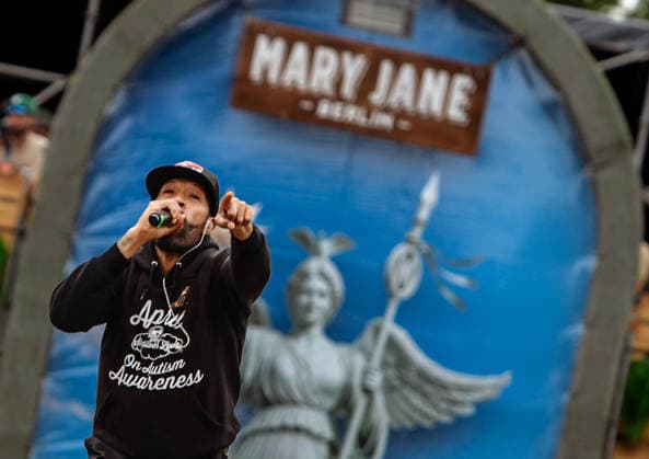 12.06.2026, xlakx, Entertainment, Mary Jane Berlin 2026 v.l.Der Rapper Redman auf der Cannabis-Messe Mary Jane Berlin. Die Veranstaltung präsentiert Aussteller aus den Bereichen Cannabis, Medizin, Lifestyle und Hanfprodukte. Berlin *** 12 06 2026, xlakx, Entertainment, Mary Jane Berlin 2026 v l The rapper Redman at the cannabis fair Mary Jane Berlin The event presents exhibitors from the fields of cannabis, medicine, lifestyle and hemp products Berlin Daniel Lakomski