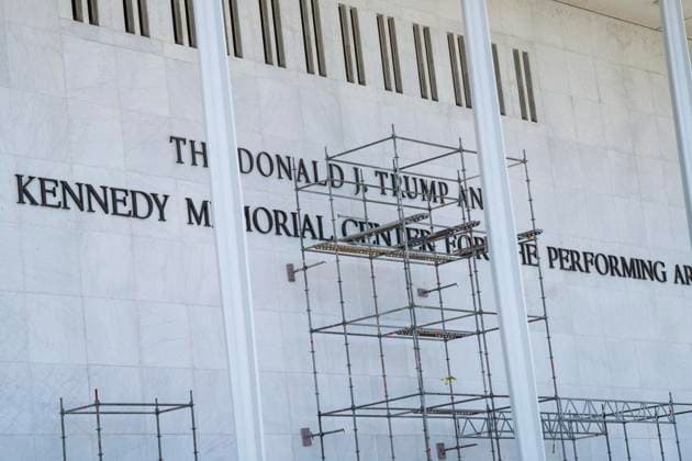 Trump Name Removed from the John F Kennedy Center for the Performing Arts Workers prepare to remove the name of United States President Donald J Trump from the facade of the John F. Kennedy Memorial Center for the Performing Arts in Washington, DC, USA, after a federal judge ordered that President Trump s name be removed from the building on Friday, June 12, 2026. Photo by Andrew Thomas CNP ABACAPRESS.COM Washington District of Columbia United States  Copyright: xCNP ABACAx