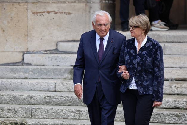 Departs des obseques de Bernadette Chirac en la Basilique Sainte-Clotilde Ã Paris, France le 12 juin 2026 Jean Pierre et Anne Marie Raffarin - Departs des obseques de Bernadette Chirac en la Basilique Sainte-Clotilde Ã Paris, France le 12 juin 2026  Copyright: xDFY+DKRx