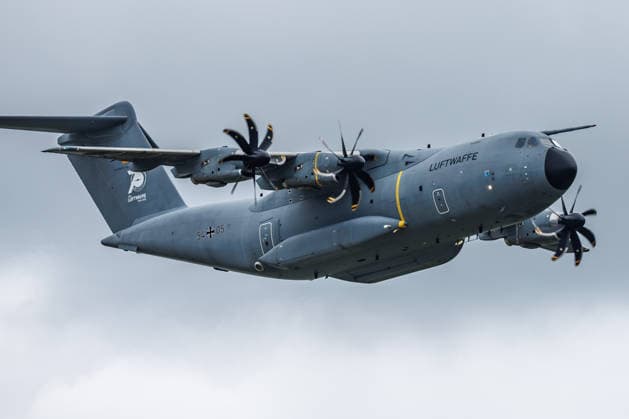Flugprogramm mit dem Airbus A400M Flugprogramm mit dem Airbus A400M bei der ILA in Berlin-Brandenburg am 12.06.2026. Berlin Deutschland *** Flight program with the Airbus A400M Flight program with the Airbus A400M at the ILA in Berlin Brandenburg on 12 06 2026 Berlin Germany