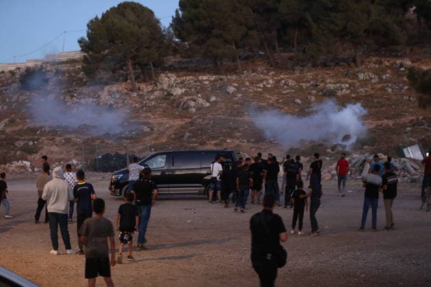 Israeli forces carry out a raid in the Solomon s Pools area in Bethlehem BETHLEHEM, WEST BANK, PALESTINE - JUNE 12: Israeli soldiers use sound and tear gas canisters to disperse Palestinian civilians, who visit Solomon’s Pools, during a raid in the village of Al-Hadr, Bethlehem, West Bank, Palestine on June 12, 2026. Wisam Hashlamoun Anadolu Bethlehem West Bank. Editorial use only. Please get in touch for any other usage.  Copyright: x2026xAnadoluxWisamxHashlamounx