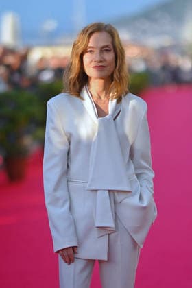 40th Cabourg Film Festival Day 3 FC Isabelle Huppert attend the red carpet during Day Three of the 40th Cabourg Film Festival on June 12, 2026 in Cabourg, France. Photo by Franck Castel ABACAPRESS.COM Cabourg  Copyright: xCastelxFranck ABACAx
