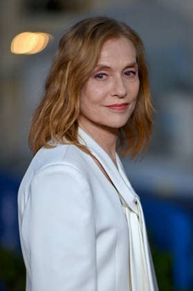40th Cabourg Film Festival Day 3 FC Isabelle Huppert poses with her honorary Swann award on the red carpet during Day Three of the 40th Cabourg Film Festival on June 12, 2026 in Cabourg, France. Photo by Franck Castel ABACAPRESS.COM Cabourg  Copyright: xCastelxFranck ABACAx