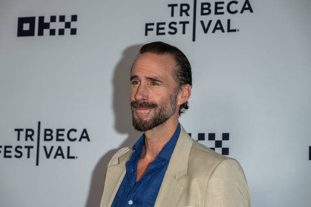 Dear England Premiere, 25th Tribeca Film Festival, New York, USA - 12 Jun 2026 Joseph Fiennes attends Dear England Premiere during the 2026 Tribeca Film Festival at the SVA Theatre on June 12, 2026 in New York City. New York United States Copyright: xRonxAdarx xSOPAxImagesx _radar_england_06122026_00139
