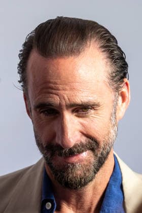 June 12, 2026, New York, United States: Joseph Fiennes attends Dear England Premiere during the 2026 Tribeca Film Festival at the SVA Theatre on June 12, 2026 in New York City. New York United States - ZUMAs197 20260612_aaa_s197_412 Copyright: xRonxAdarx