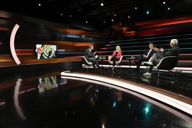 Talkrunde bei Markus Lanz , ZDF 06 26 her Markus Lanz, Annett Meiritz, Markus Feldenkirchen und Thomas Kistner (v. li.) am 11. Juni 2026 in Markus Lanz , ZDF (Aufzeichnung vom 10. Juni 2026) TV Fernsehen Talkshow Talk Show Deutschland deutsch deutscher Mann Männer deutsche Frau Journalistin Autorin Handelsblatt Spiegel Sportjournalist Süddeutsche Zeitung Italien italienisch italienischer italienisch-deutscher Moderator Fotografie Fotograf Journalist Journalismus Autor german female journalism german-italian presenter host photographer author quer ganz freistellbar sitzend sprechend zuhörend gestikulierend *** Talk round at Markus Lanz , ZDF 06 26 her Markus Lanz, Annett Meiritz, Markus Feldenkirchen and Thomas Kistner v li on
