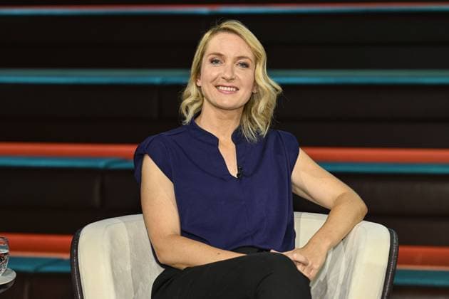 Ines Schwerdtner (Politikerin) 06 26 her Ines Schwerdtner am 10. Juni 2026 in Markus Lanz , ZDF TV Fernsehen Talkshow Talk Show Deutschland deutsch deutsche Frau Politik Die Linke Linken Partei-Vorsitzende Co-Chefin Publizistin german politician female publisher quer halb sitzend lächelnd *** Ines Schwerdtner Politician 06 26 her Ines Schwerdtner on June 10, 2026 in Markus Lanz , ZDF TV Television Talk Show Talk Show Germany German German Woman Politics The Left Left Party Chairwoman Co Chief Publicist German politician female publisher cross half sitting smiling