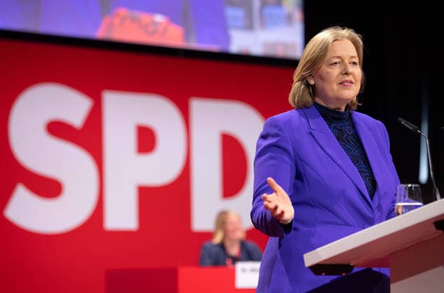 Baerbel BAS, Bärbel, Bundesarbeitsministerin, SPD-Bundesvorsitzende, bei ihrer Rede Landesdeligiertenkonferenz der NRWSPD, SPD Nordrhein-Westfalen in Duesseldorf am 13.06.2026, *** Baerbel BAS, Bärbel, Federal Minister of Labor, SPD Federal Chairwoman, during her speech at the NRWSPD State Delegates Conference, SPD North Rhine-Westphalia in Duesseldorf on 13 06 2026,