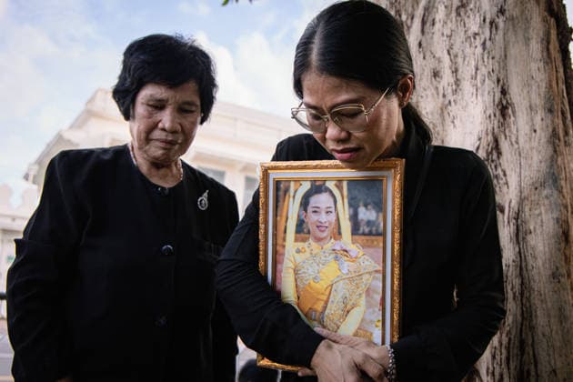 Thai king s eldest daughter Princess Bajrakitiyabha dies after prolonged illness BANGKOK, THAILAND - JUNE 13: A mourner reacts to while holding a framed portrait of HRH Princess Bajrakitiyabha near? the? Grand? Palace, on June 13, 2026 in Bangkok, Thailand.According to a statement released by the Thai Bureau of the Royal Household on 12 June 2026, HRH Princess Bajrakitiyabha died at King Chulalongkorn Memorial Hospital at the age of 47. Wissarut Weerasopon Anadolu Banghok Thailand. Editorial use only. Please get in touch for any other usage.  Copyright: x2026xAnadoluxWissarutxWeerasoponx