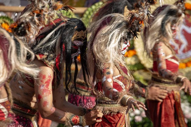 June 13, 2026, Denpasar, Bali, Indonesia: Balinese women perform a traditional dance during a parade for the 48th Bali Arts Festival in Denpasar on Indonesia s resort island of Bali on June 13, 2026. The annual month-long festival, which features inclusive performances from various regencies across the island, aims to preserve and showcase Balinese cultural heritage. Denpasar Indonesia  - ZUMAp229 20260613_zip_p229_001 Copyright: xLanaxPriatnax