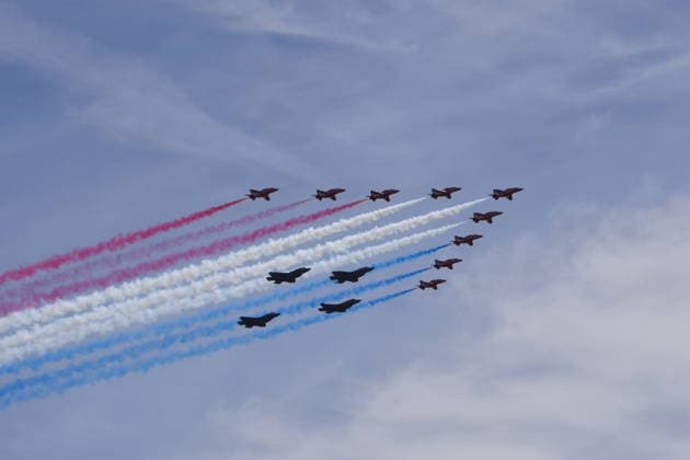 June 13, 2026, London, England, United Kingdom: Red Arrows perform the Trooping the Colour flypast, part of the celebrations of the birthday of King Charles III. London United Kingdom - ZUMAv130 20260613_zip_v130_010 Copyright: xVukxValcicx