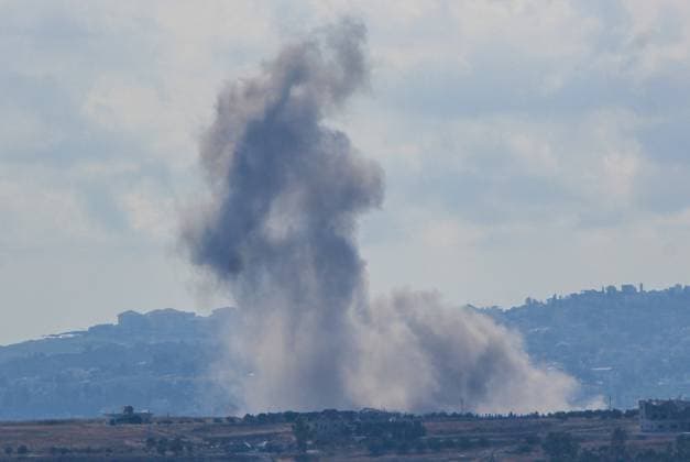 Israeli army continues its attacks in southern Lebanon NABATIEH, LEBANON - JUNE 13: Thick smoke rises from the targeted area following Israeli forces carry out an airstrike violating the ceasefire on the town of Kfar Tebnit in the Nabatieh, Lebanon, on June 13, 2026. Ramiz Dallah Anadolu Nabatieh Lebanon. Editorial use only. Please get in touch for any other usage.  Copyright: x2026xAnadoluxRamizxDallahx